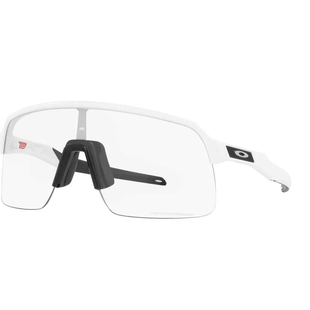 Oakley Sutro Lite Photochromic Sunglasses 5 Oakley Sutro Lite Photochromic Sunglasses - Image 3